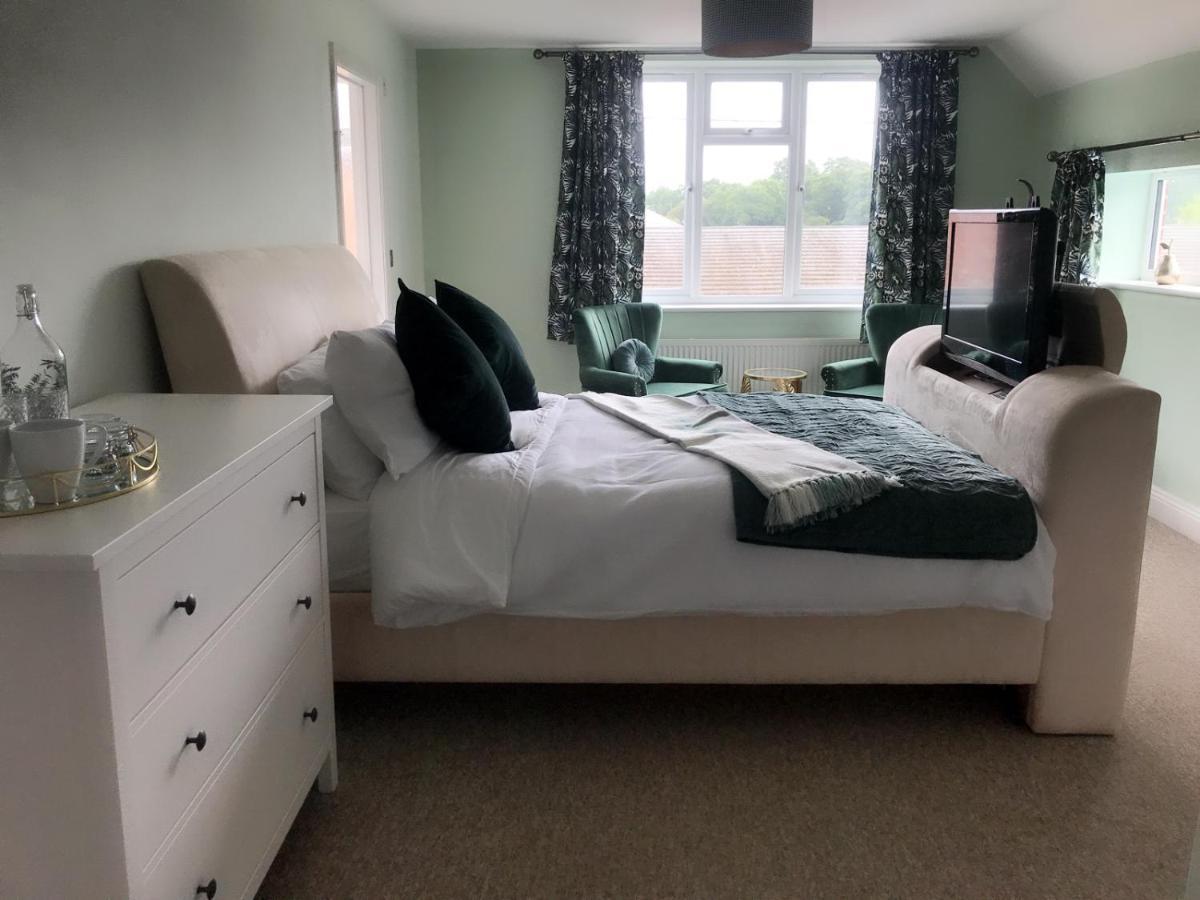 Redbrook Farm Bnb - Gateway To The New Forest フォーディングブリッジ エクステリア 写真